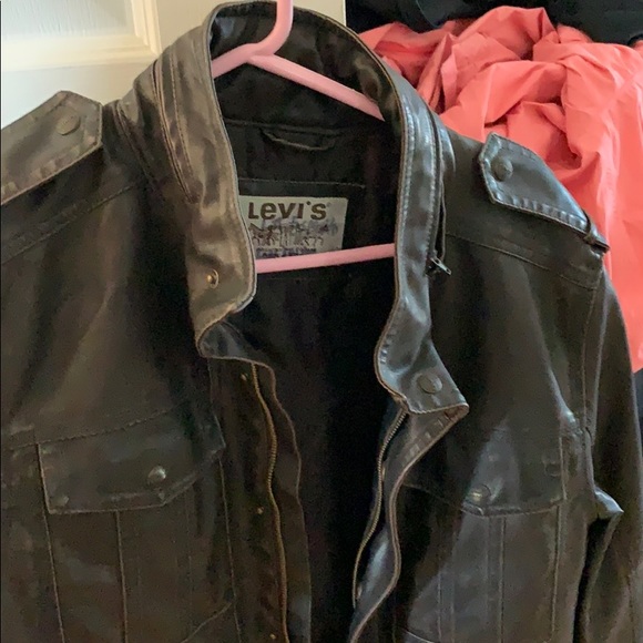 Leather jacket - Picture 2 of 3